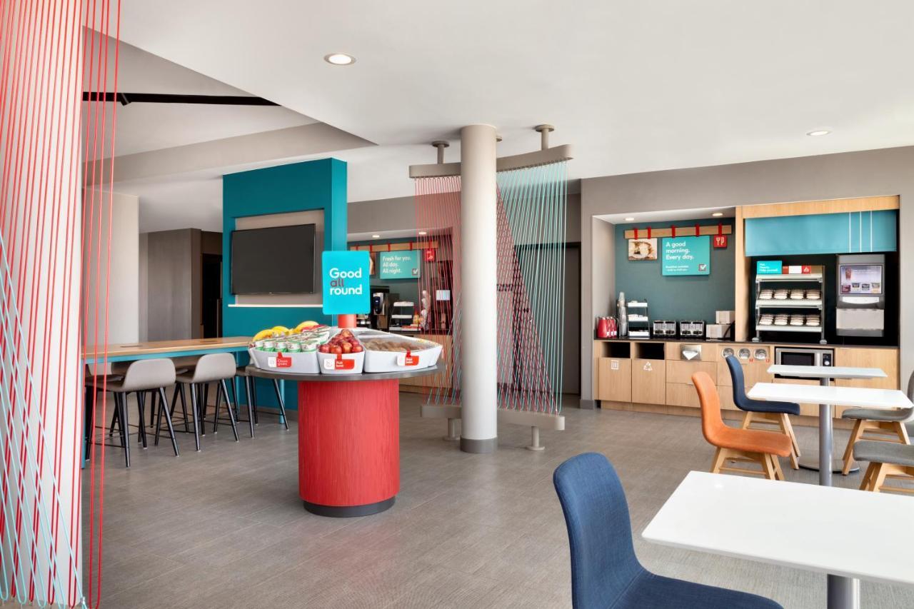 Avid Hotels - Lexington - Hamburg Area By Ihg Bagian luar foto