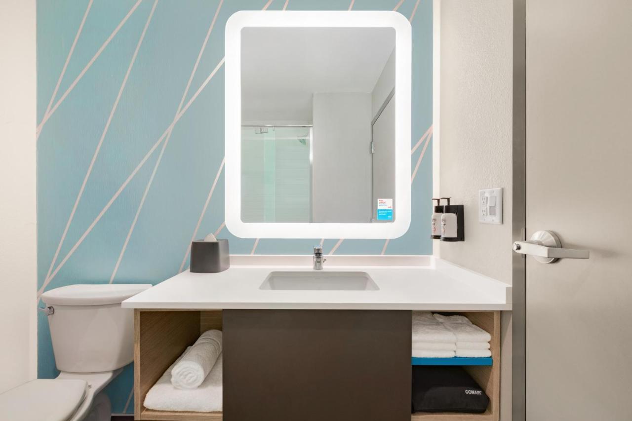 Avid Hotels - Lexington - Hamburg Area By Ihg Bagian luar foto