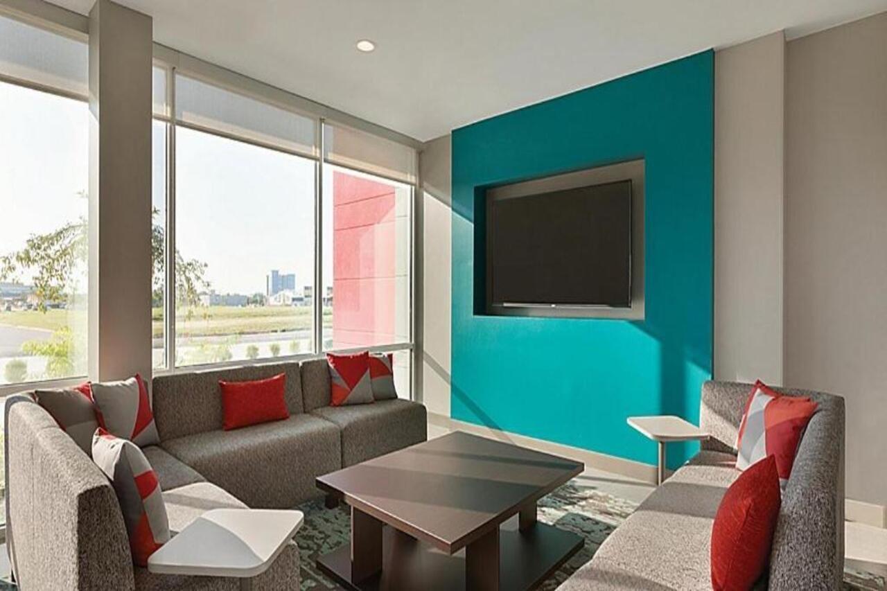 Avid Hotels - Lexington - Hamburg Area By Ihg Bagian luar foto