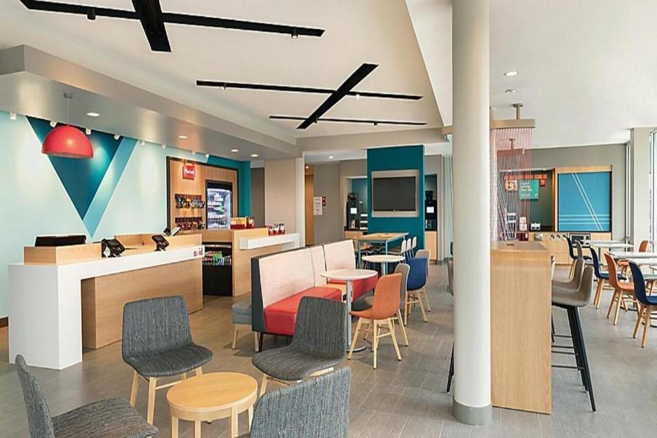 Avid Hotels - Lexington - Hamburg Area By Ihg Bagian luar foto
